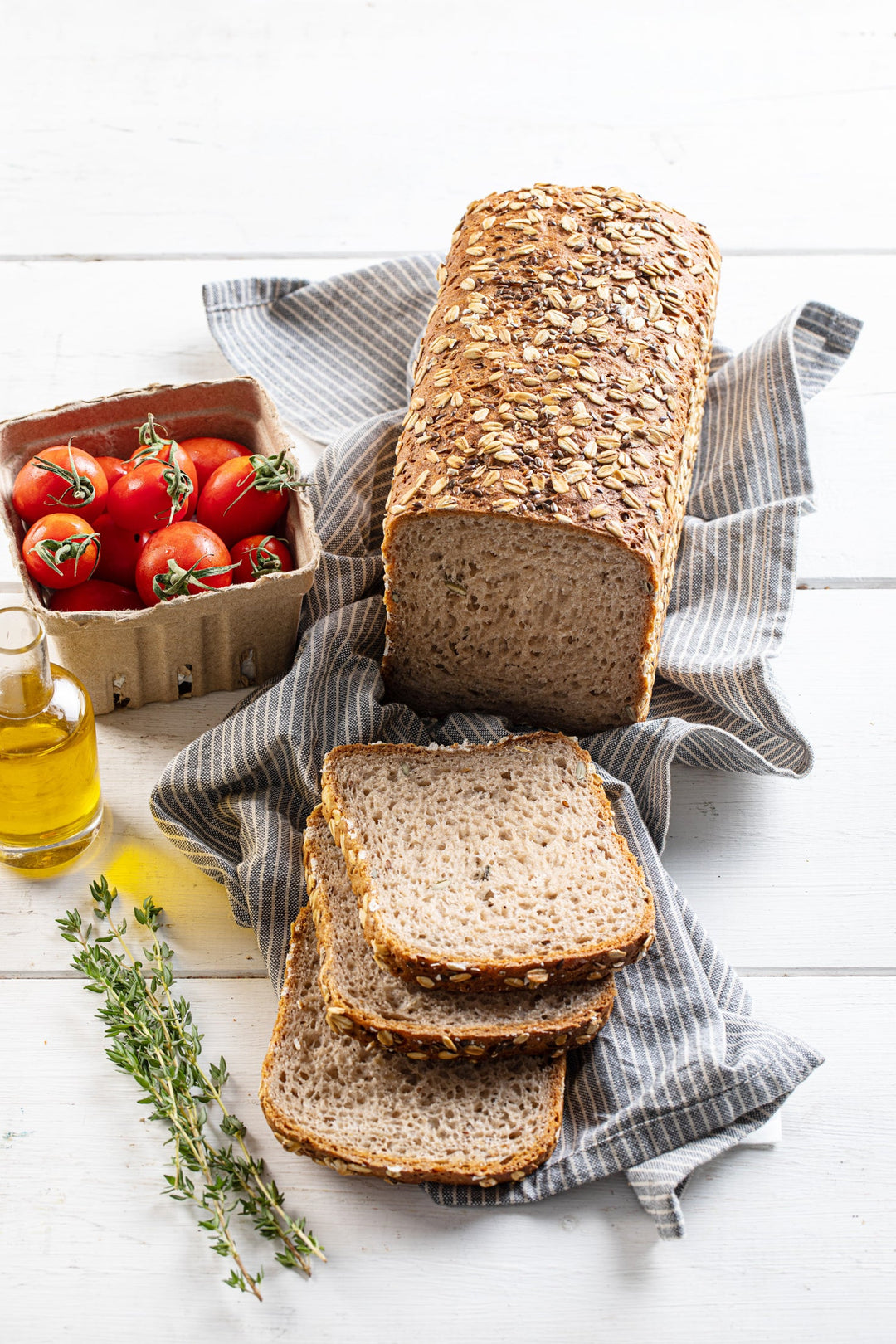 לחם דגנים ללא גלוטן של קמח תמי. עשיר בסיבים תזונתיים.
